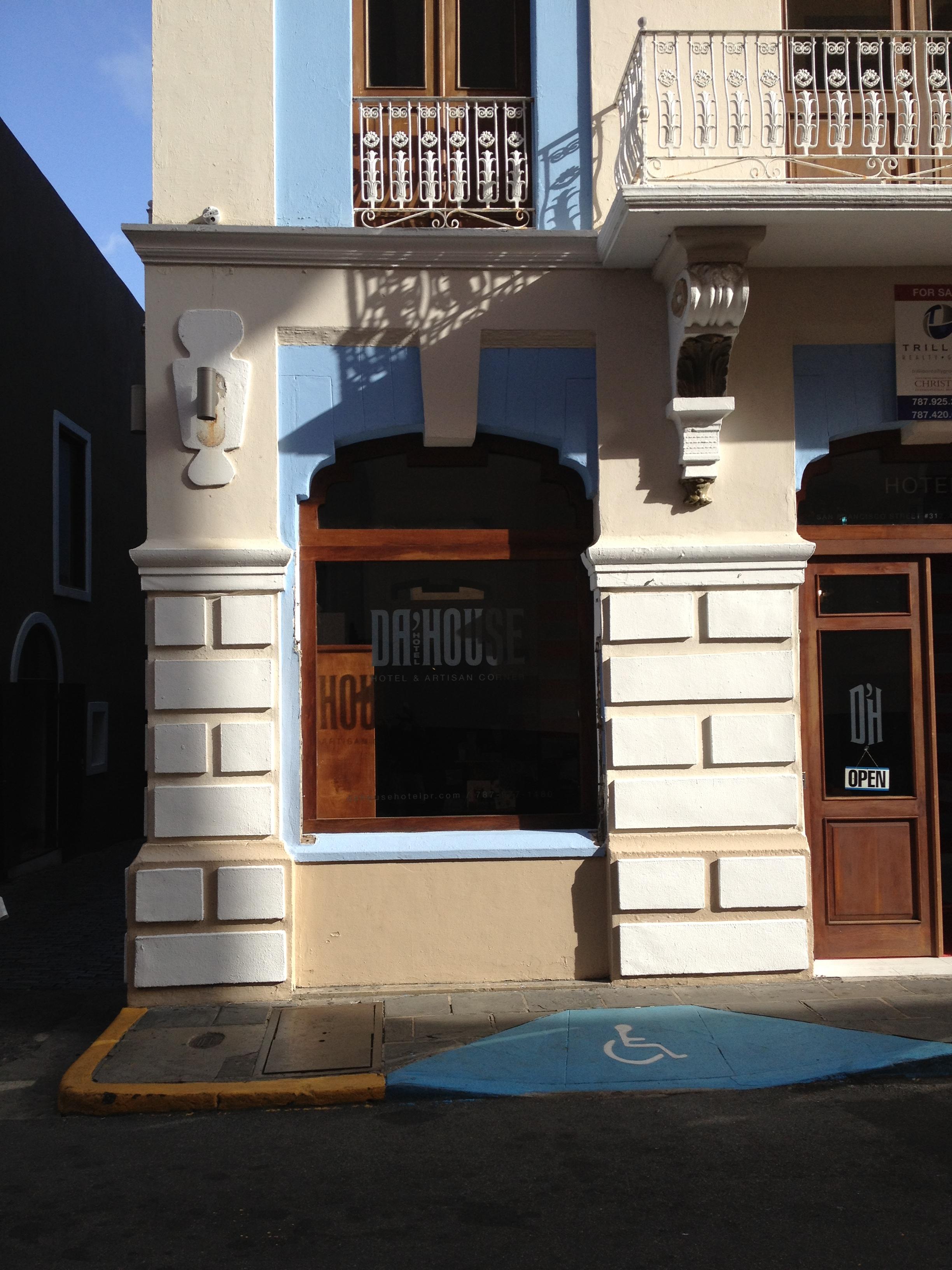 Calle de San Francisco 312 - San Juan (Viejo San Juan) - 2012 00006